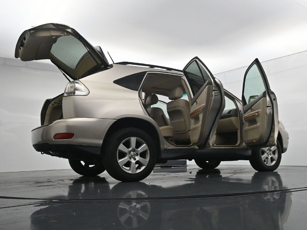 Used 2008  Lexus 350 image 29