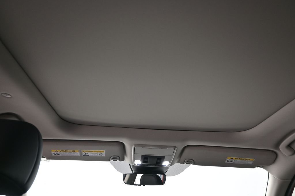 Used 2025  Honda Touring image 22