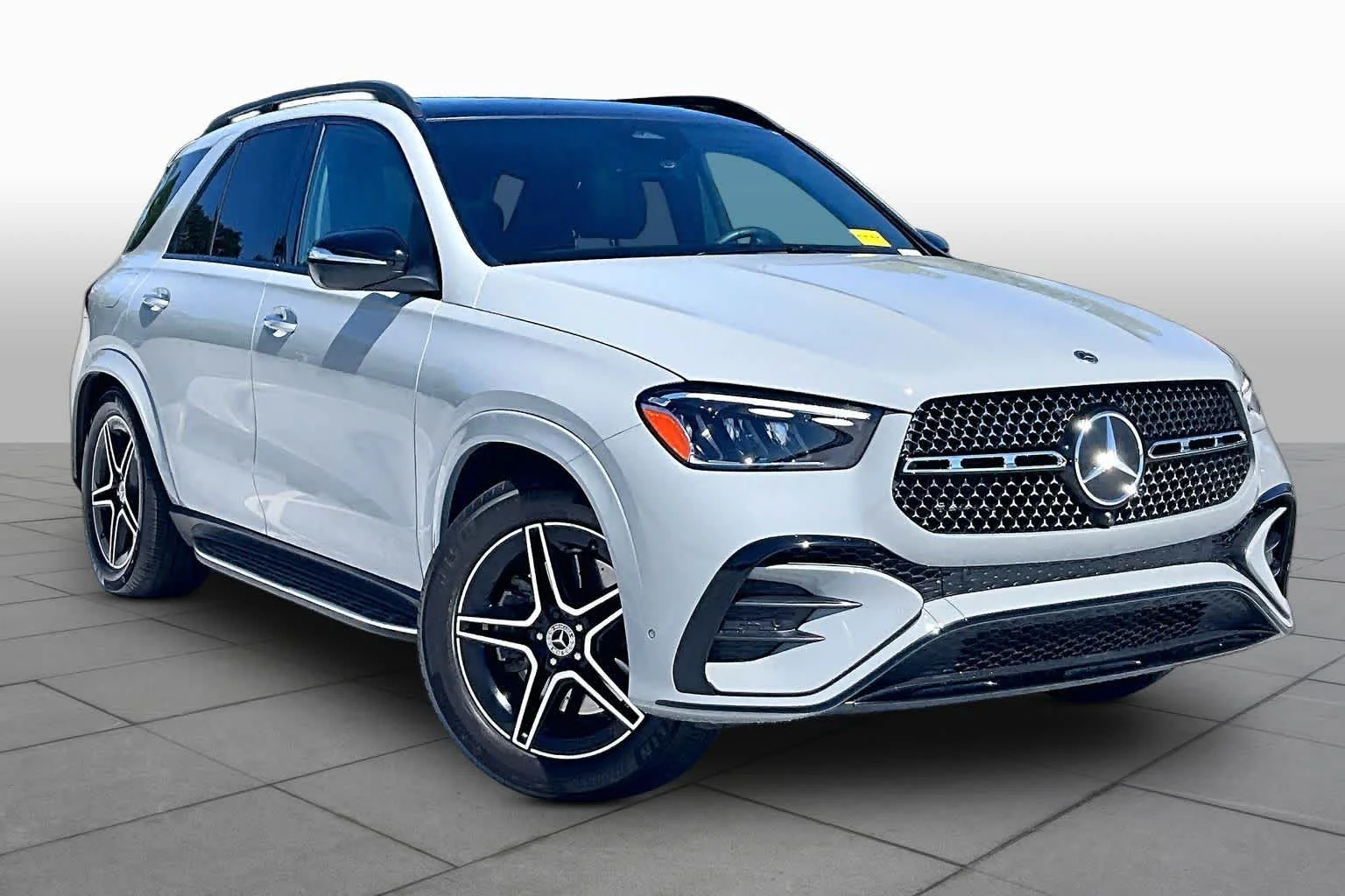 Used 2026 MANUFAKTUR Alpine Grey Mercedes-Benz GLE 450 image 3