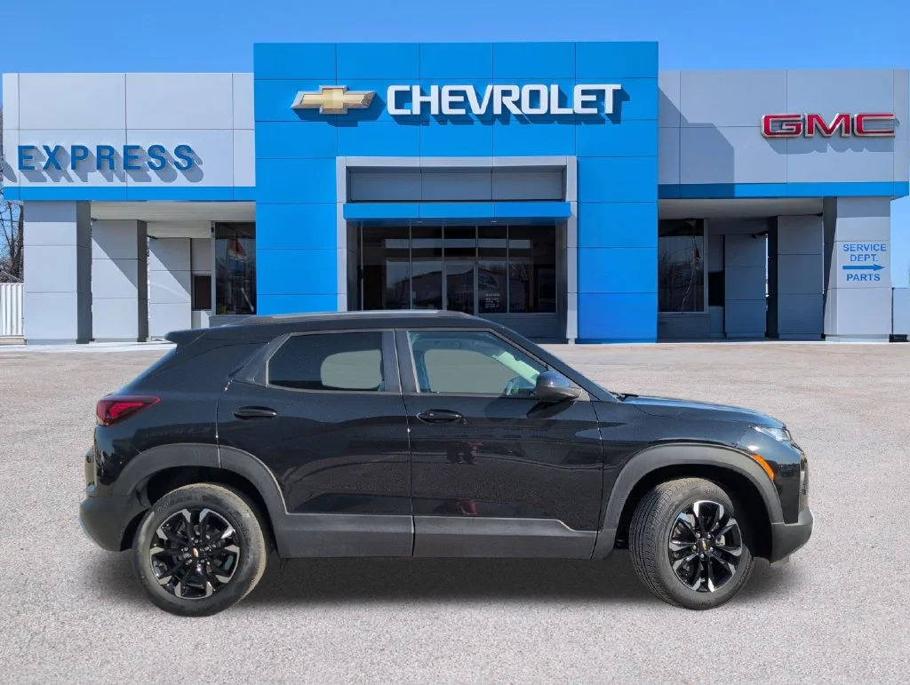 Used 2023 Black Chevrolet LT image 2
