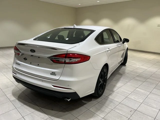 Certified Used 2020 White Ford SE image 5