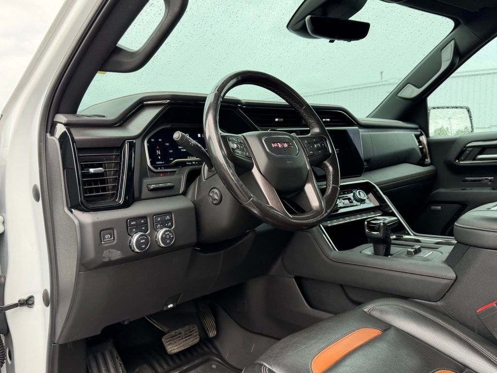 Used 2022 White GMC AT4 image 11