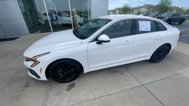 2025 Kia K5 LXS - Photo 6