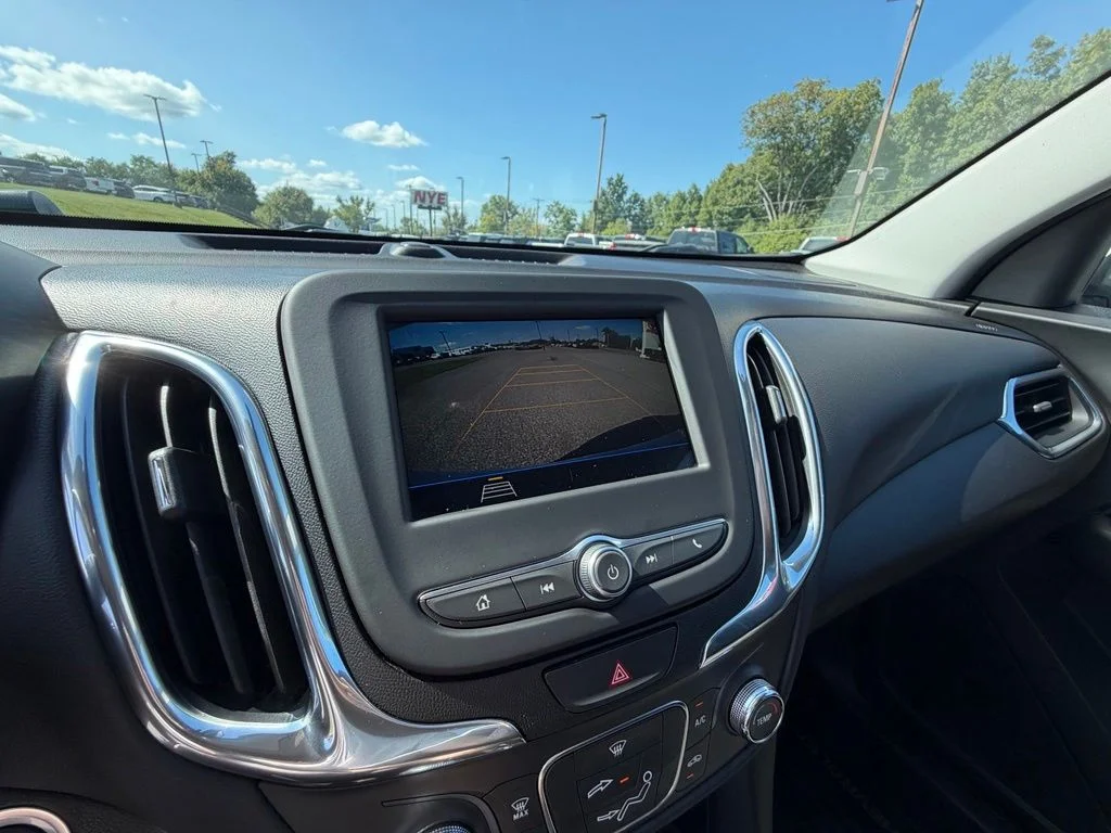 Used 2019 White Chevrolet LT image 21