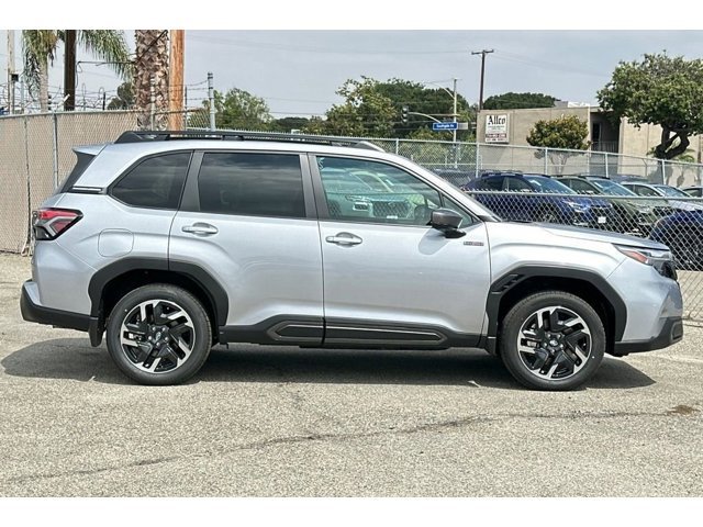 New 2026 ICE SILVER METALLIC Subaru Limited Hybrid image 5