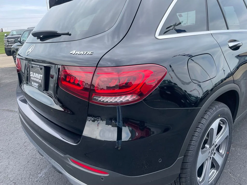 Used 2022 Black Mercedes-Benz GLC 300 image 29
