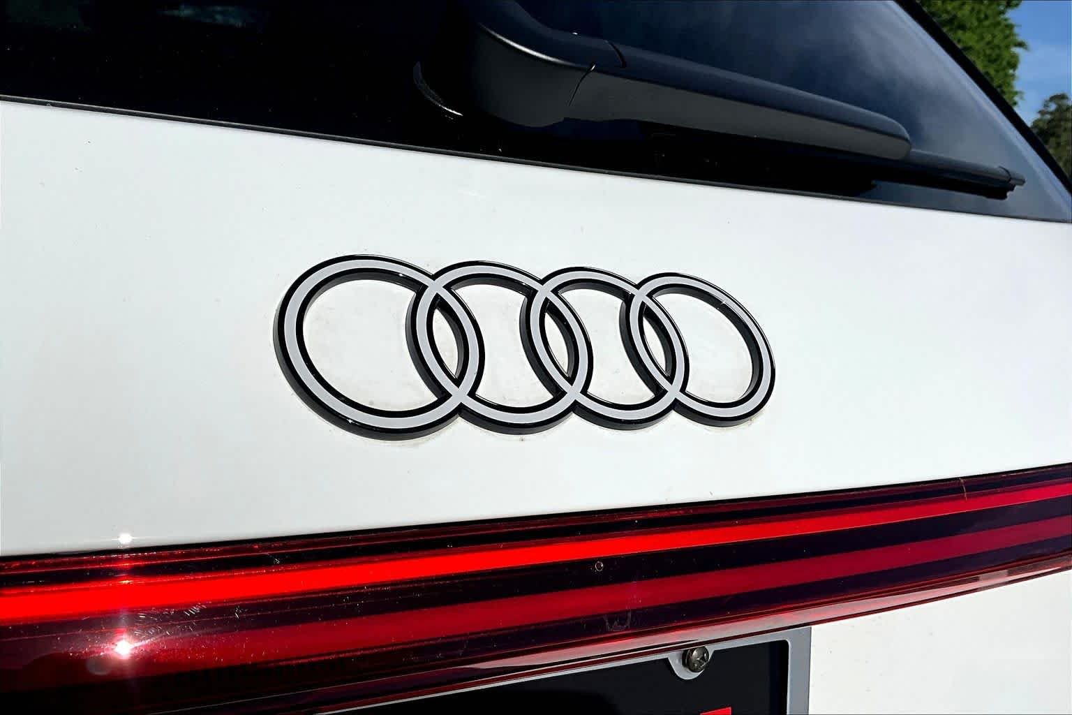 Used 2025 Arkona White Audi Premium image 10