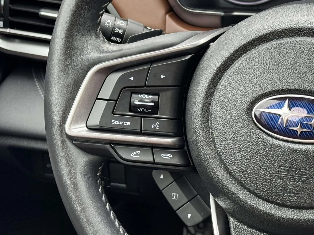 Used 2022 White Subaru Touring image 23