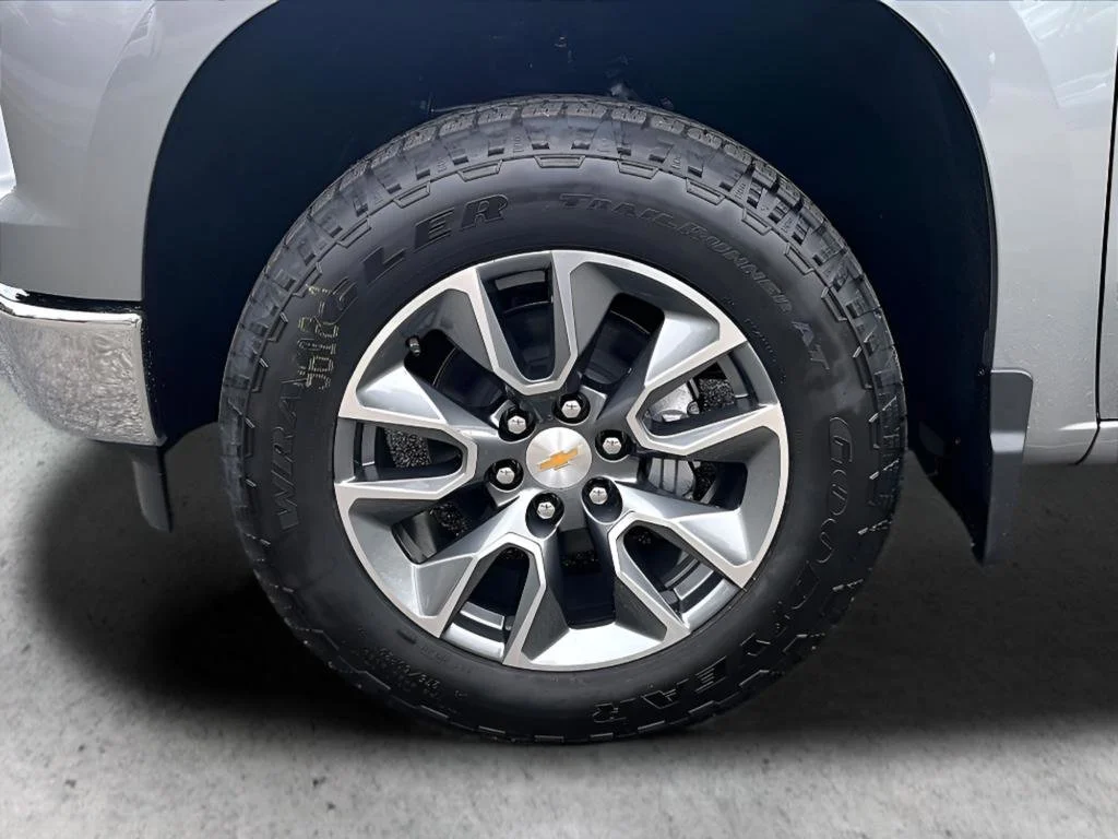 New 2026 Chevrolet Silverado 1500 LT 4D Crew Cab