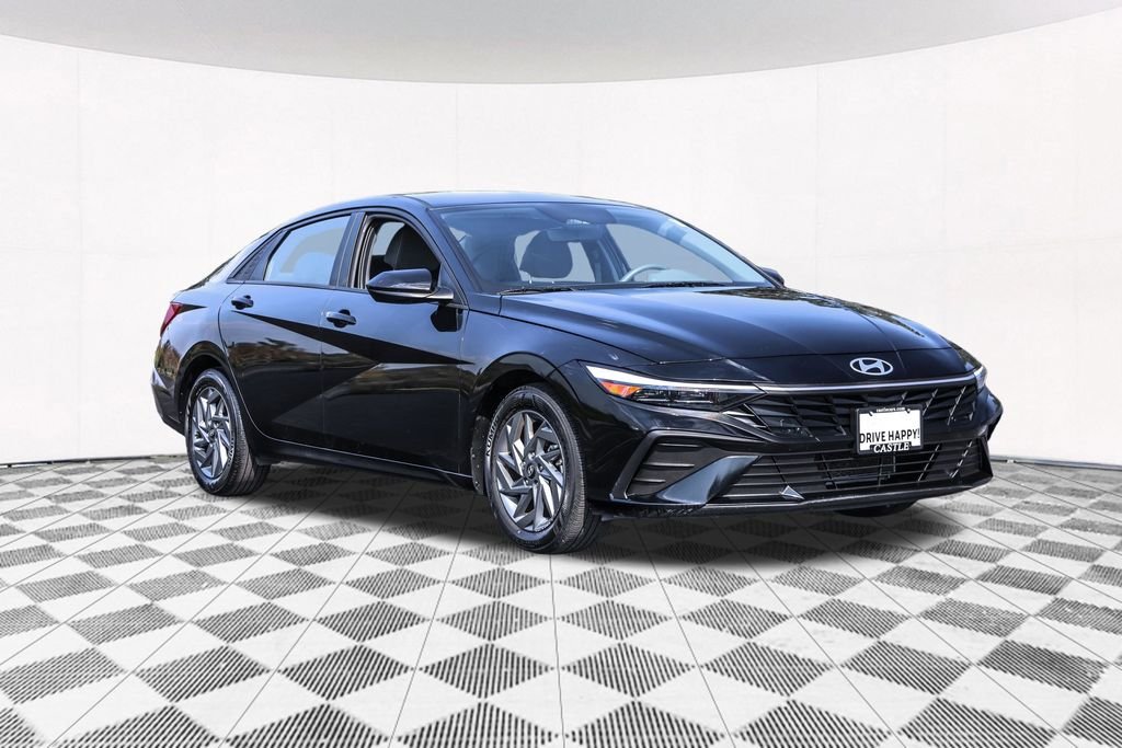 Certified Used 2024 Black Hyundai SEL image 10