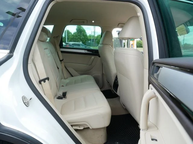 Used 2016 White Volkswagen VR6 FSI image 19