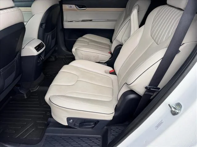 Used 2023 Hyper White Hyundai Limited image 11
