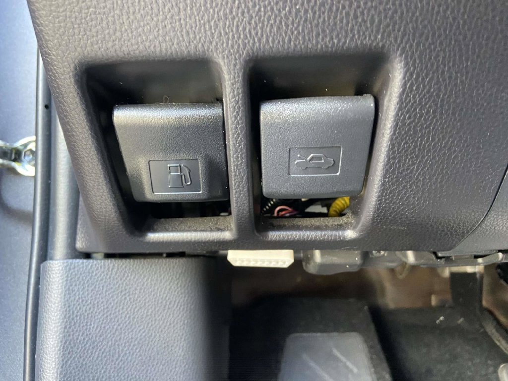Used 2025 Gray Toyota LE image 30