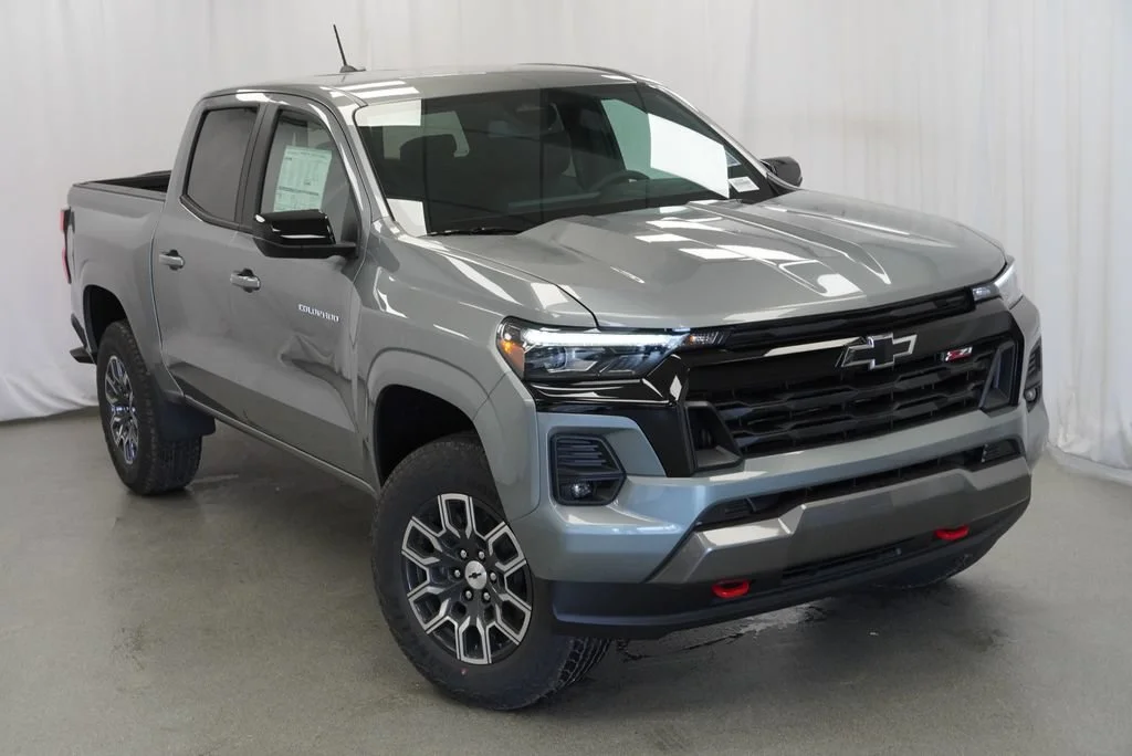 New 2026 Sterling Gray Metallic Chevrolet Z71 image 33