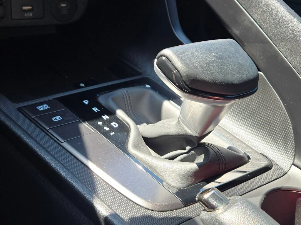 Used 2025 Blue Hyundai SEL Sport image 17