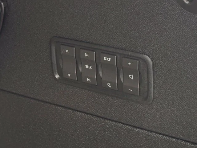 Used 2011 White GMC Denali image 31
