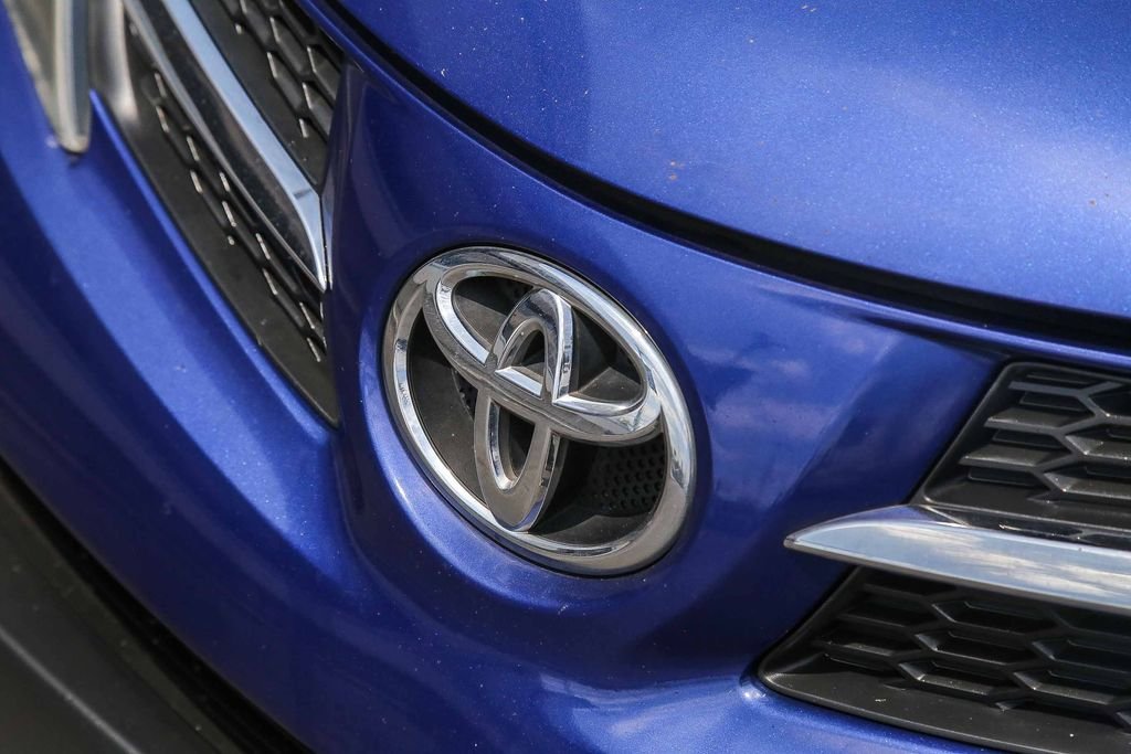Used 2014 Blue Toyota XLE image 10