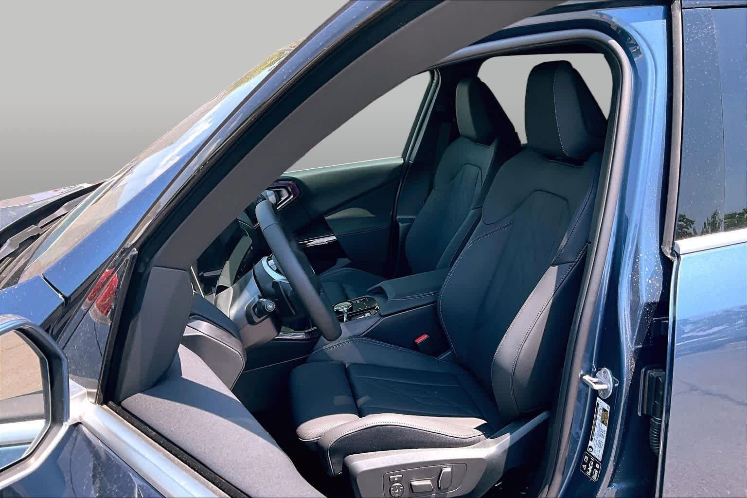 New 2026 Arctic Race Blue metallic BMW 30 xDrive image 9