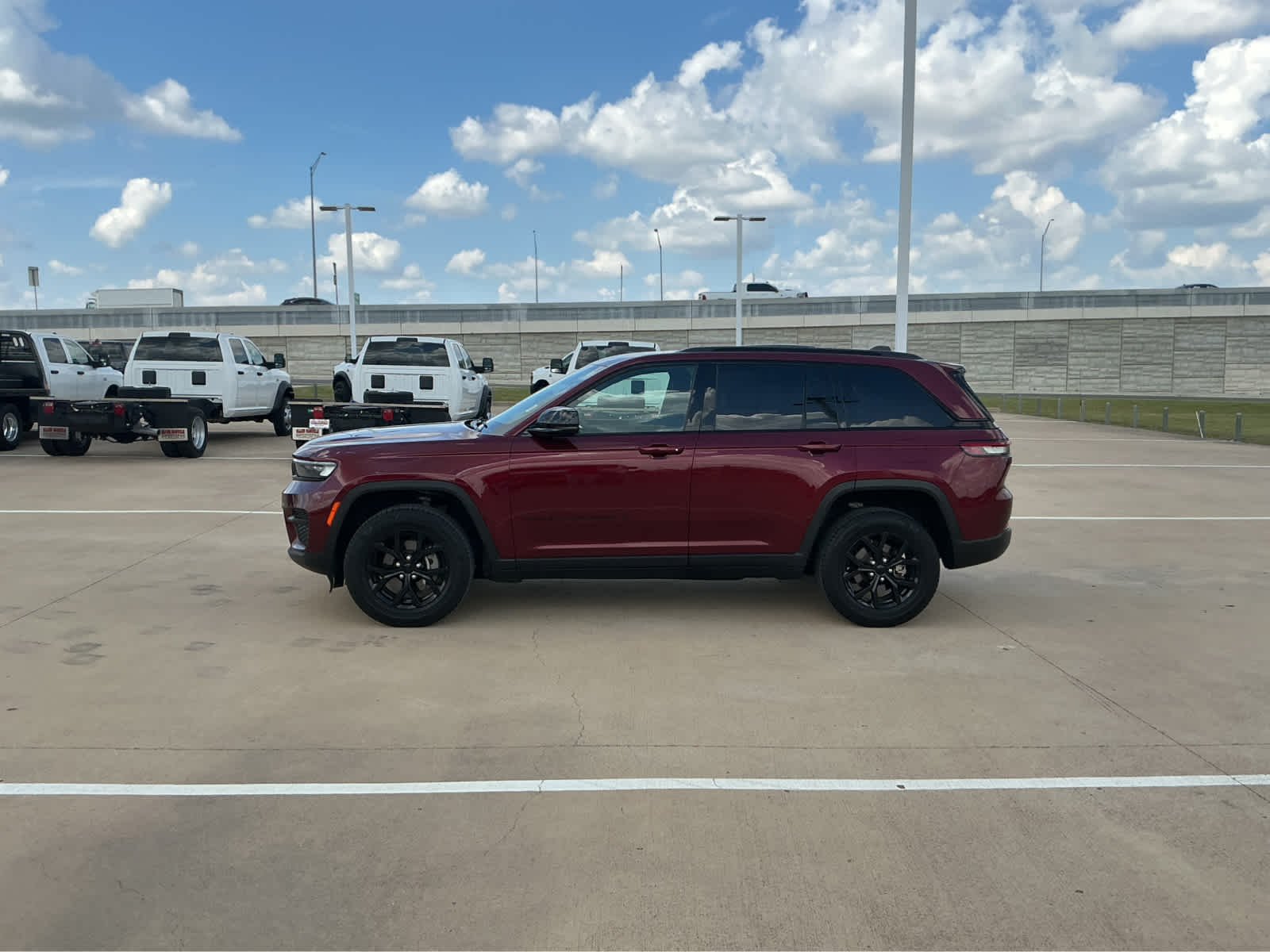 Used 2024 Velvet Red Pearlcoat Jeep Altitude image 9
