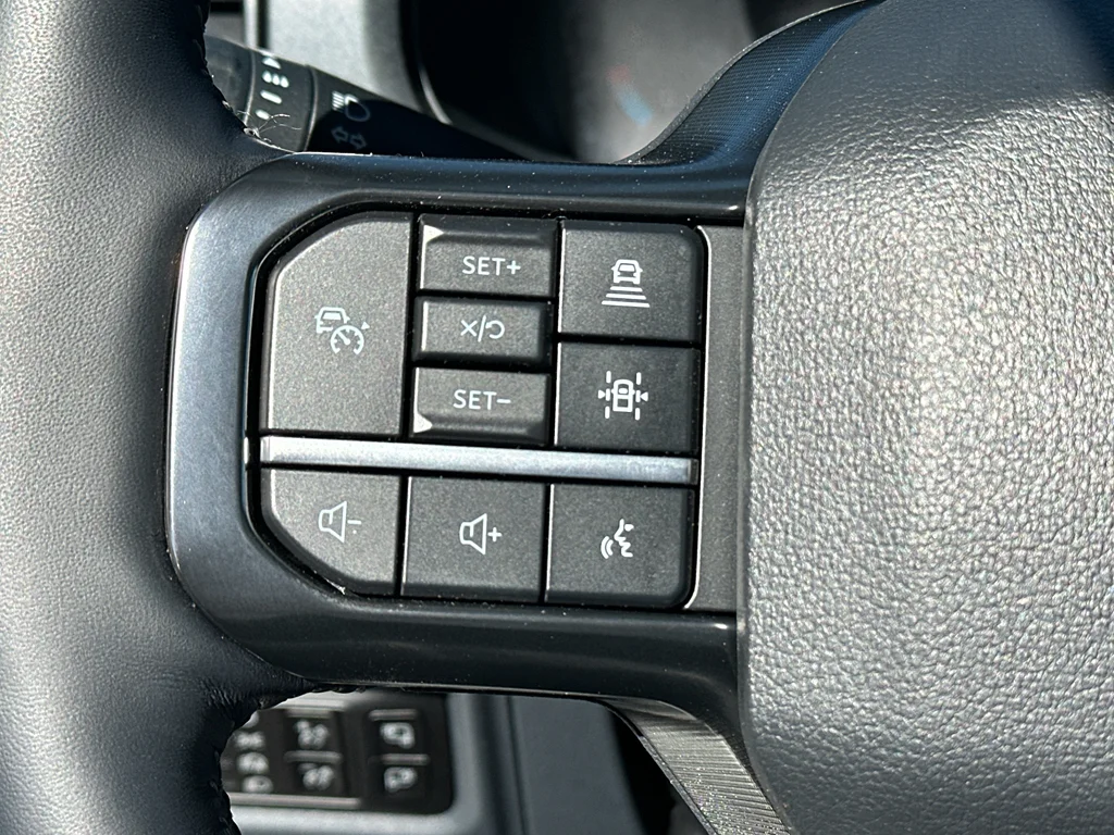 New 2026 Star White Metallic Tri-Coat Ford Platinum® image 18