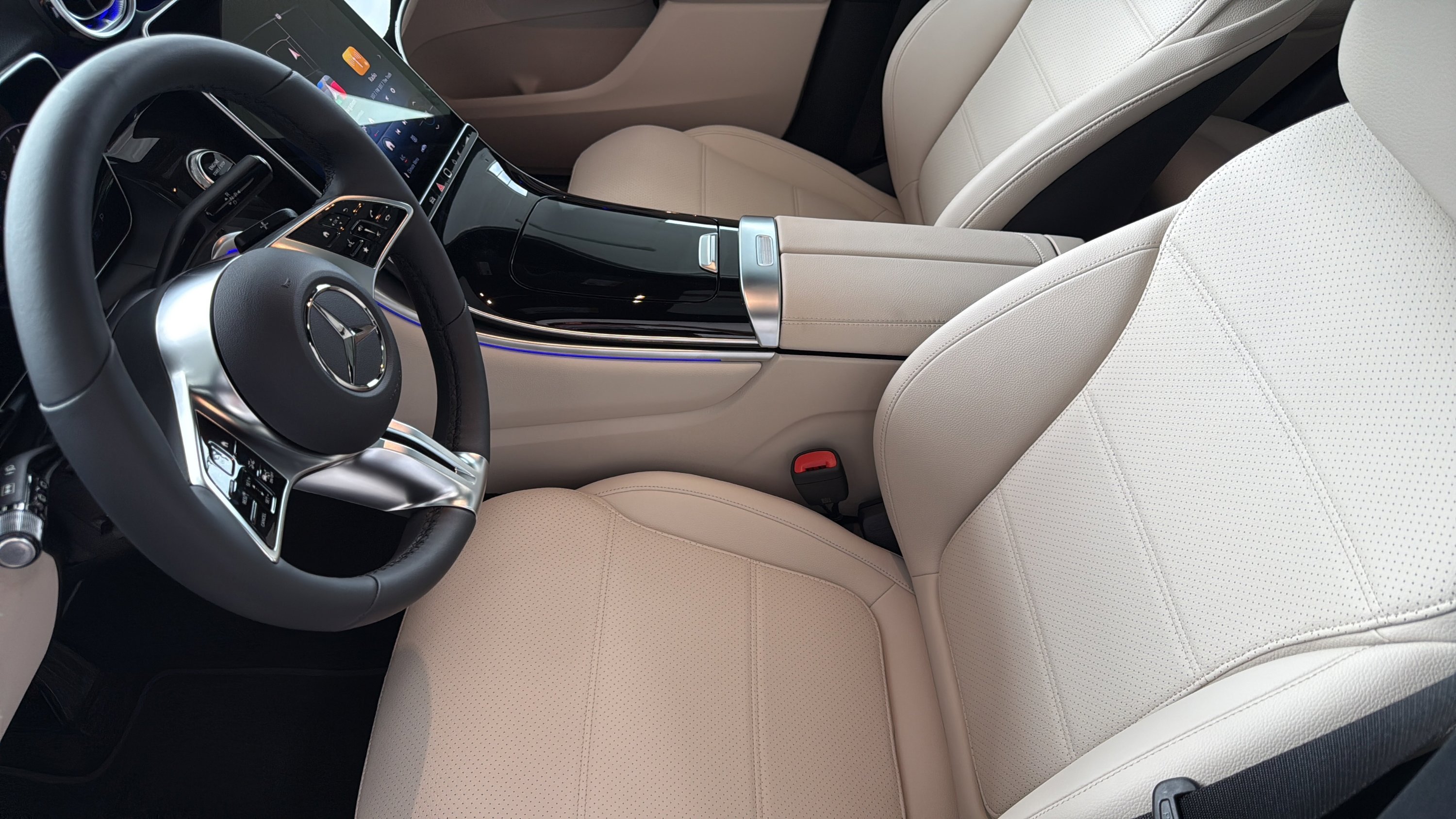 New 2026 Black Mercedes-Benz GLC 300 image 16