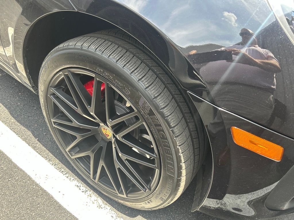 Used 2023  Porsche GTS image 4