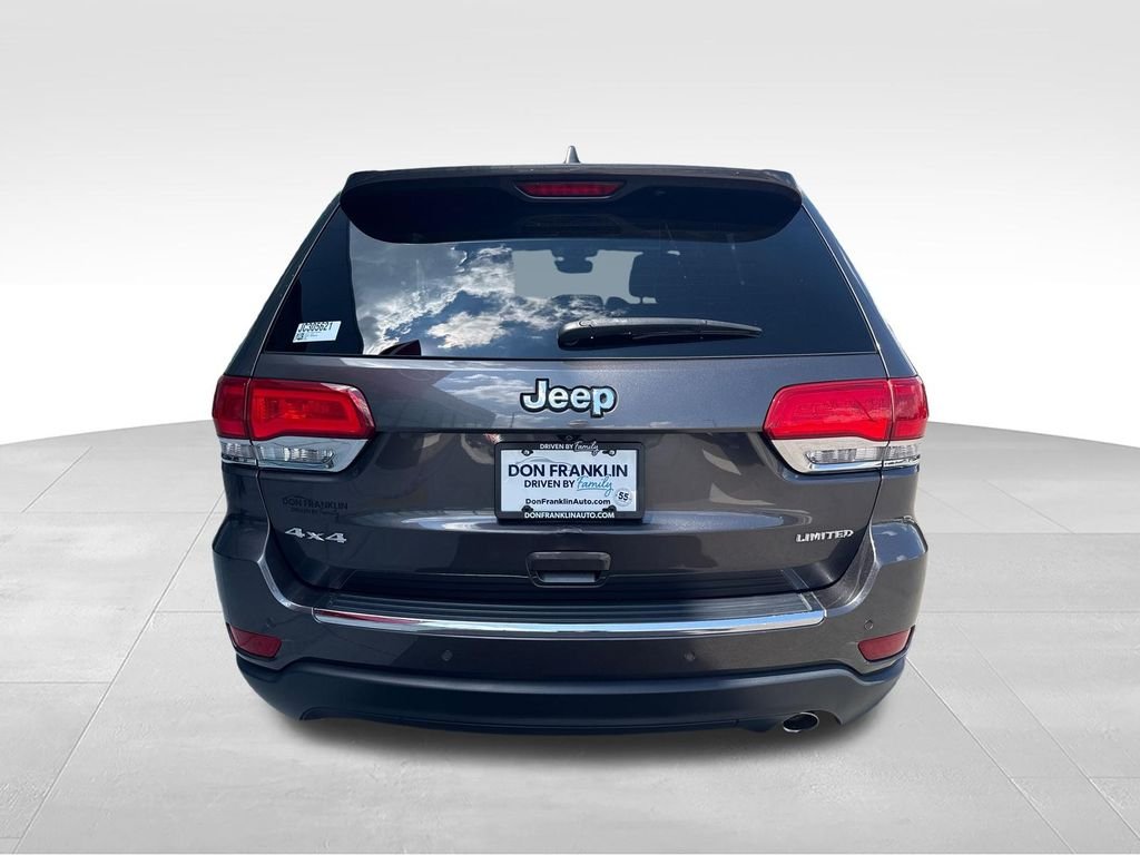 Used 2018 Gray Jeep Limited image 4