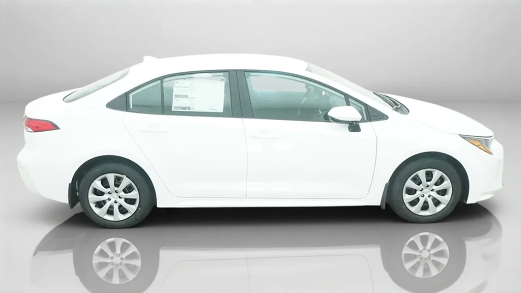 New 2027 Ice Cap Toyota LE image 7