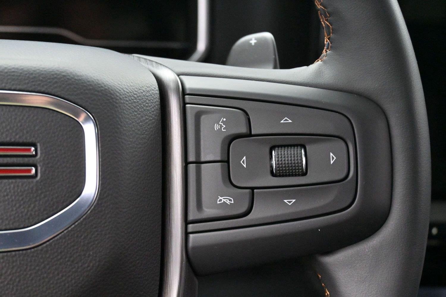 Used 2023 SUMMIT WHITE GMC AT4 image 19