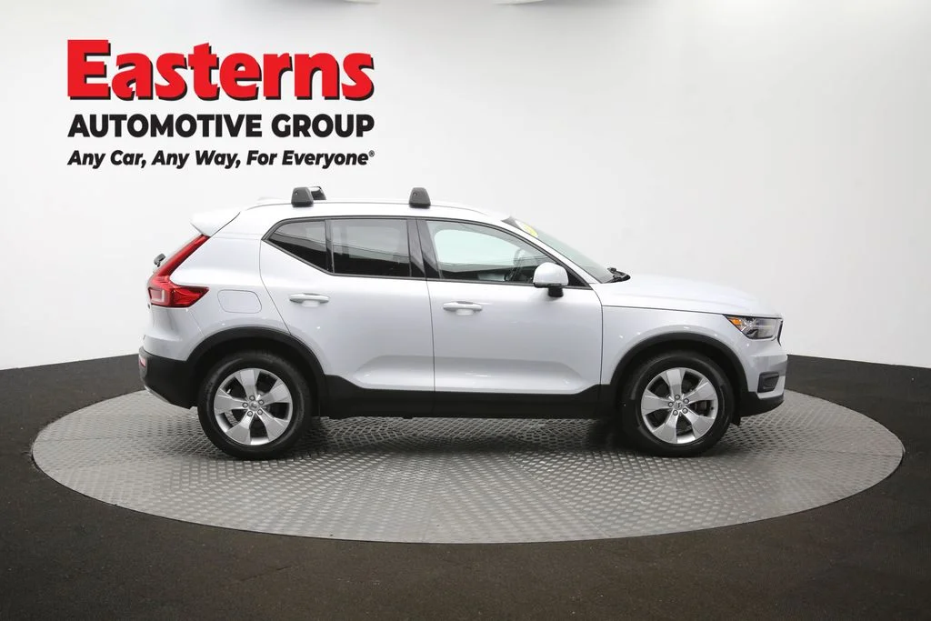 Used 2021 Gray Volvo Momentum image 43