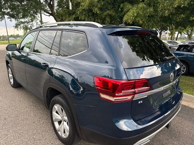 Used 2019 Blue Metallic Volkswagen 3.6L V6 SE image 13
