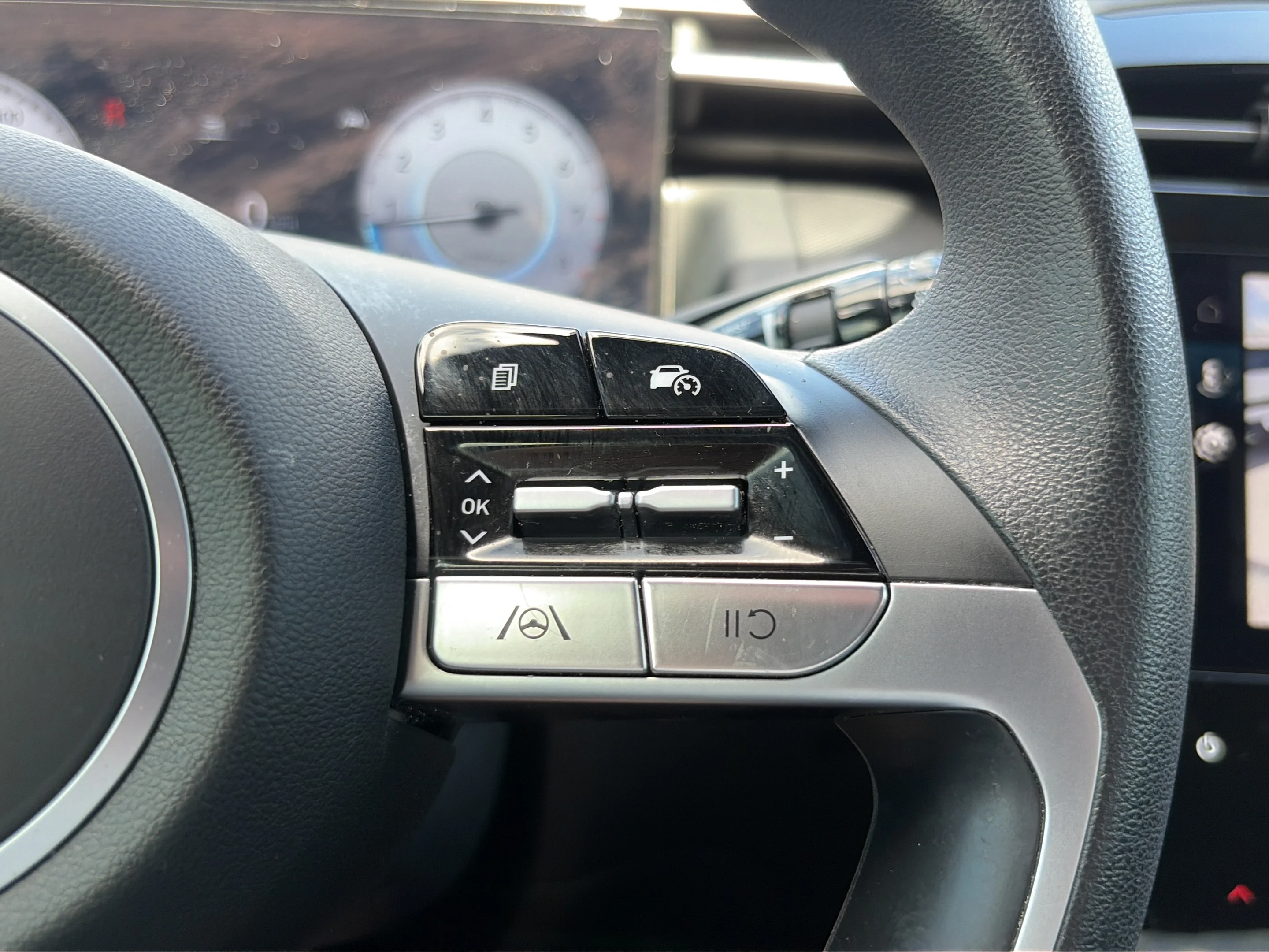 Used 2024 Blue Stone Hyundai SEL image 24