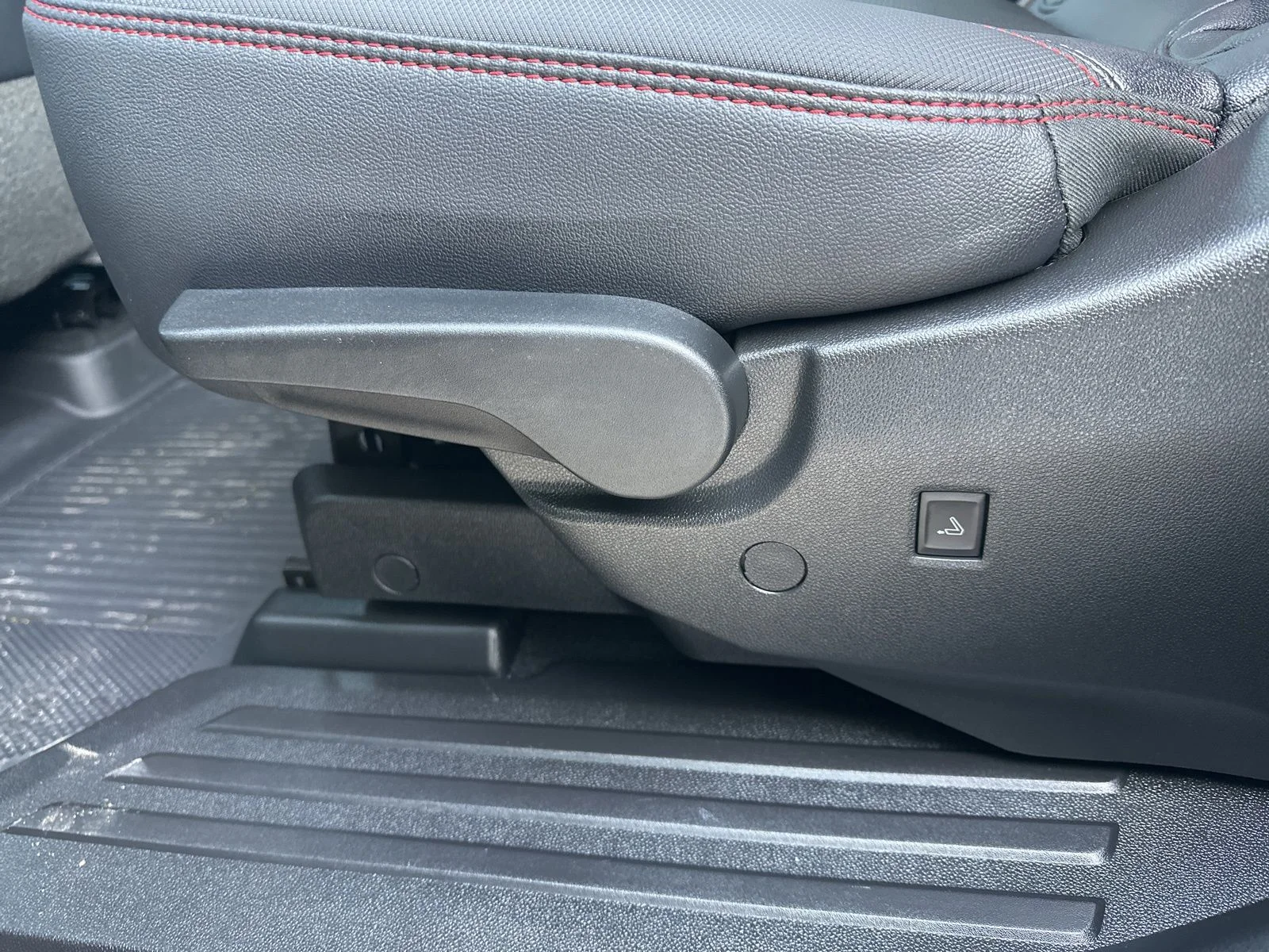 Used 2024 Gray Chevrolet RS image 32