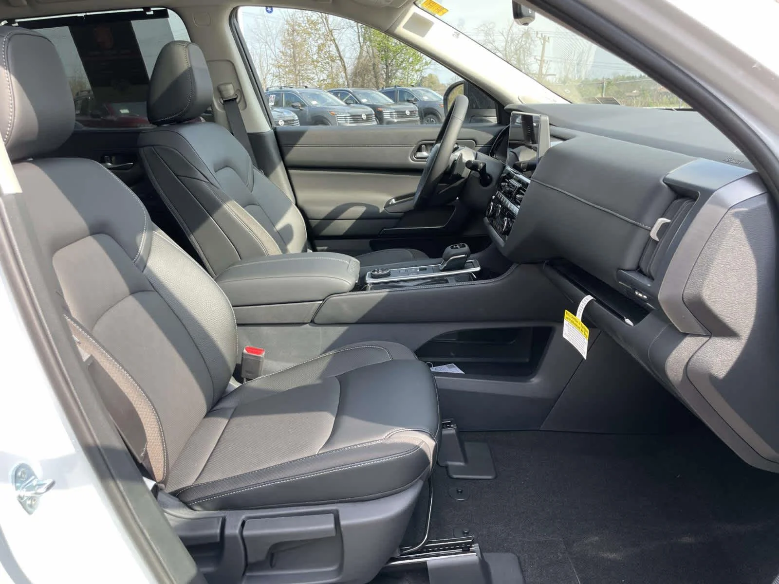 New 2026 Everest White Pearl Tricoat Nissan SL image 23