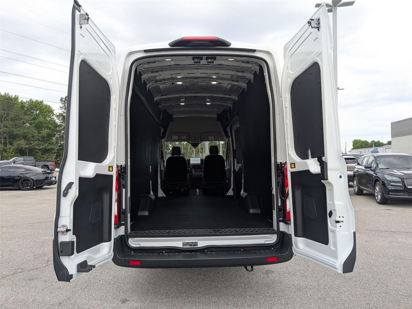 New 2026 Oxford White Ford Cargo Van image 24