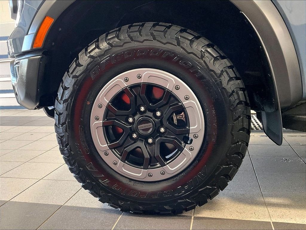 Used 2025 Gray Ford Raptor image 7