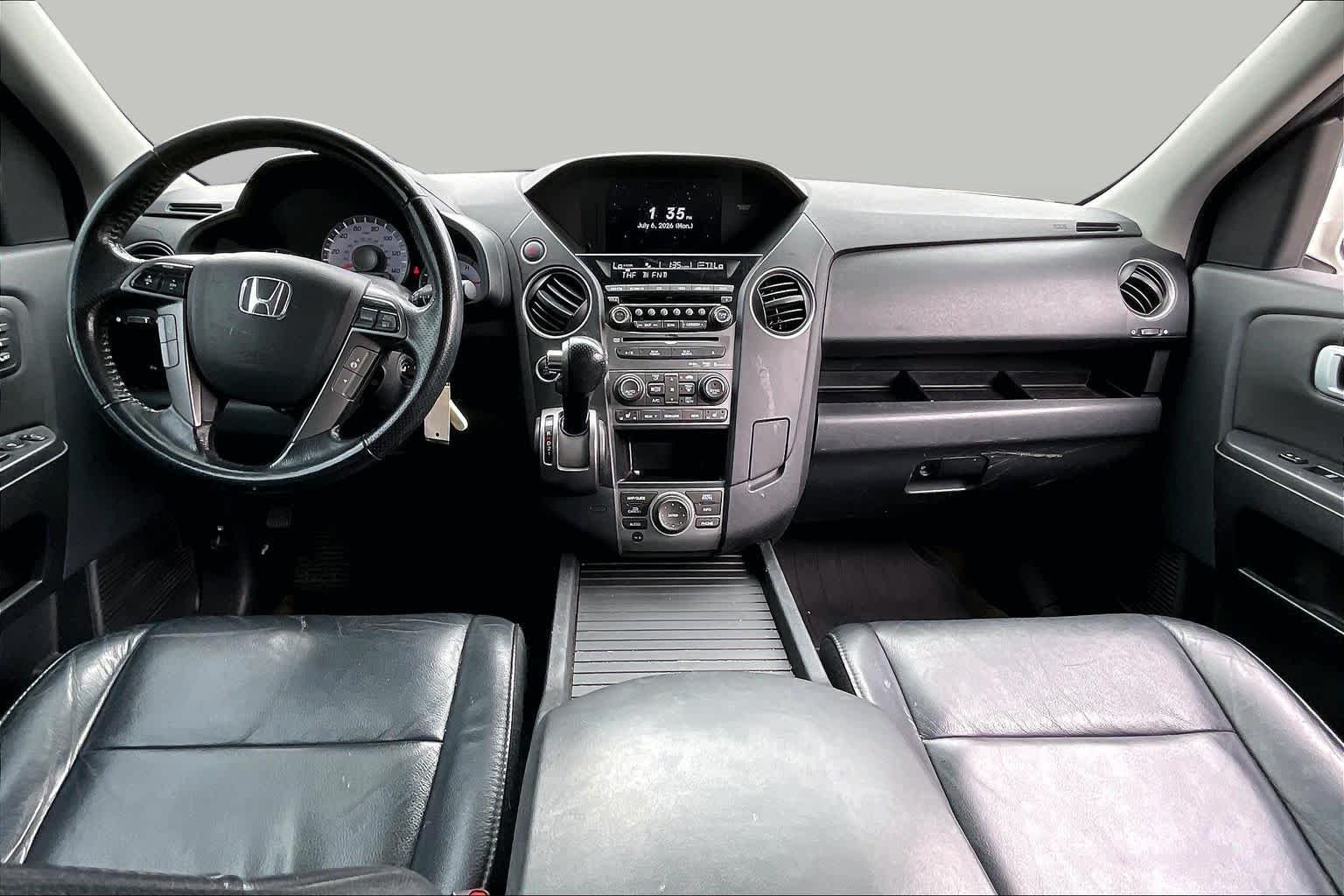 Used 2014 White Diamond Pearl Honda Touring image 15