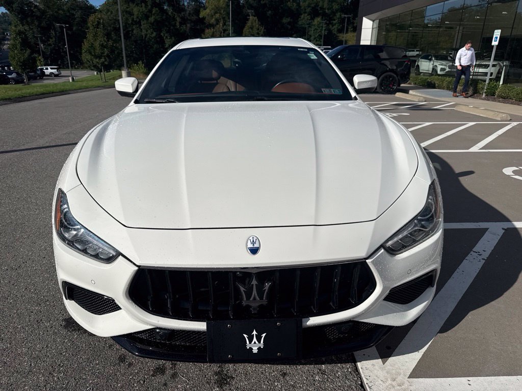 Used 2022  Maserati Modena Q4 image 2