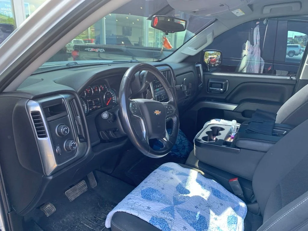 Used 2018 Silver Ice Metallic Chevrolet LT image 11