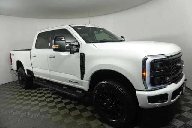 New 2026 Star White Metallic Tri-Coat Ford F-350® Lariat® image 1