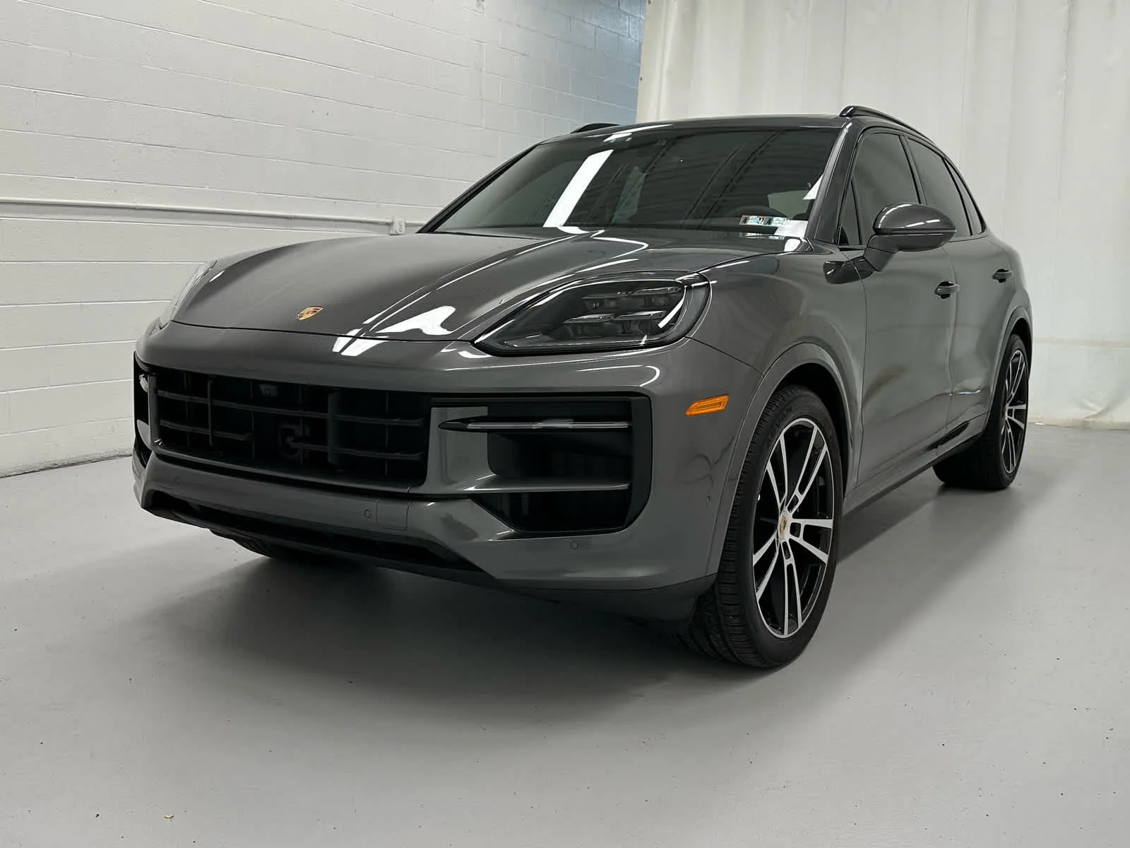 Used 2025 Quartzite Grey Metallic Porsche S image 4