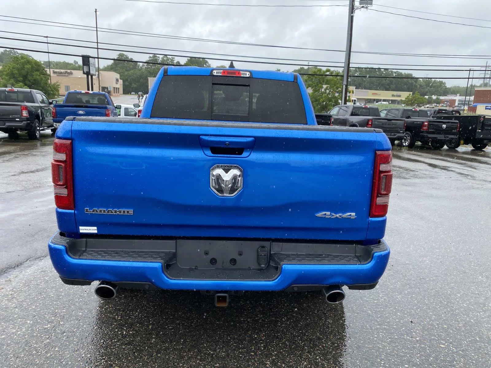 Used 2022 Hydro Blue Pearlcoat Ram Laramie image 4