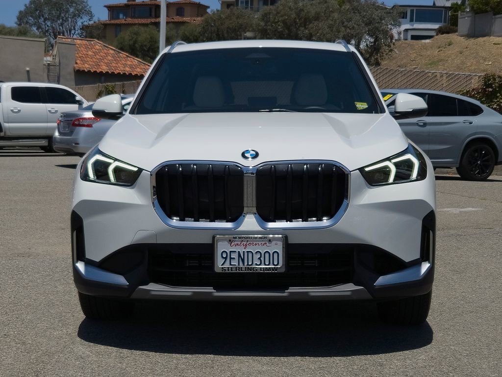Used 2023 Alpine White BMW xDrive28i image 3