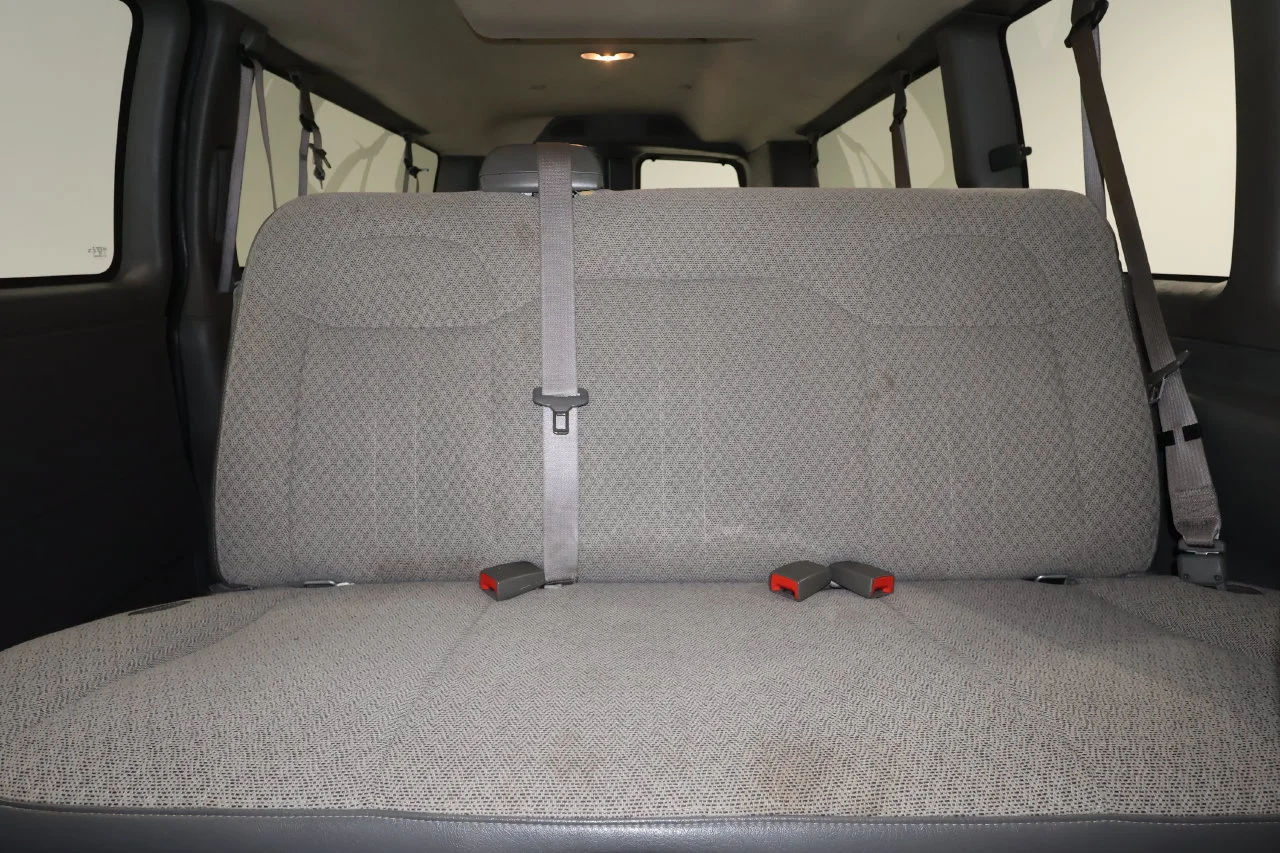2025 GMC Savana Passenger LT - Photo 22
