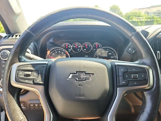 Certified Used 2020 SUMMIT WHITE Chevrolet LT Trail Boss image 18