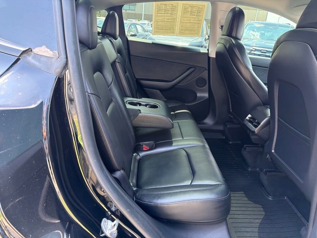 Used 2022 Black Tesla Long Range image 21