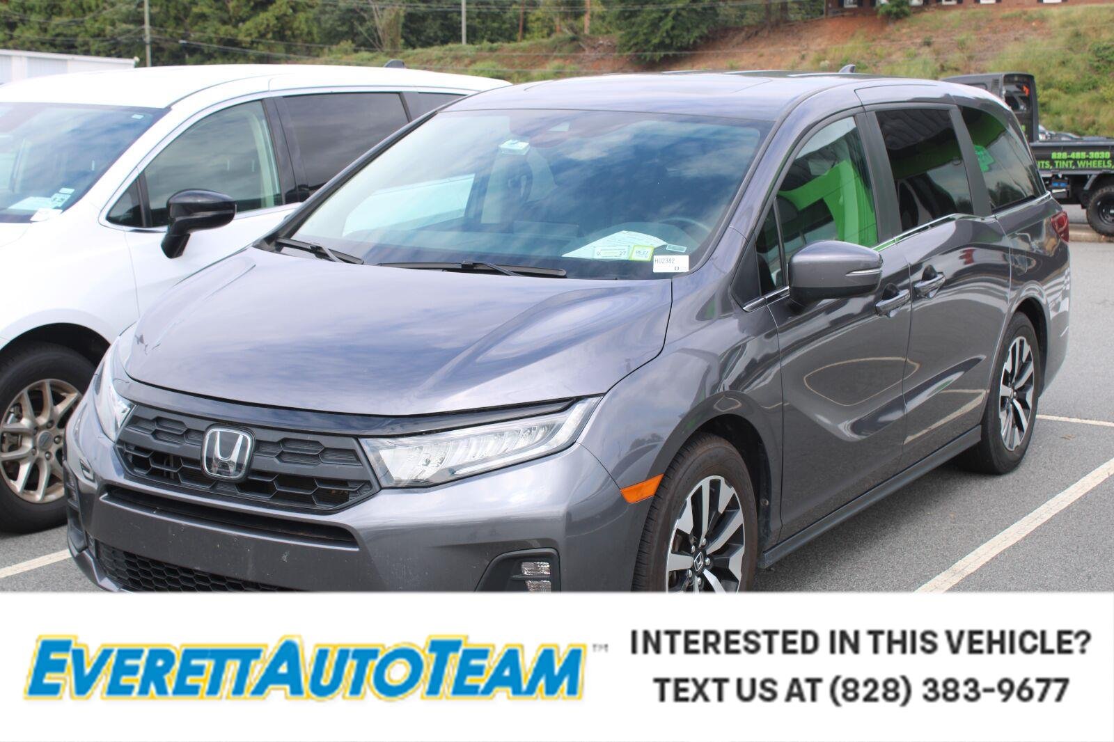 Used 2025  Honda EX-L image 1