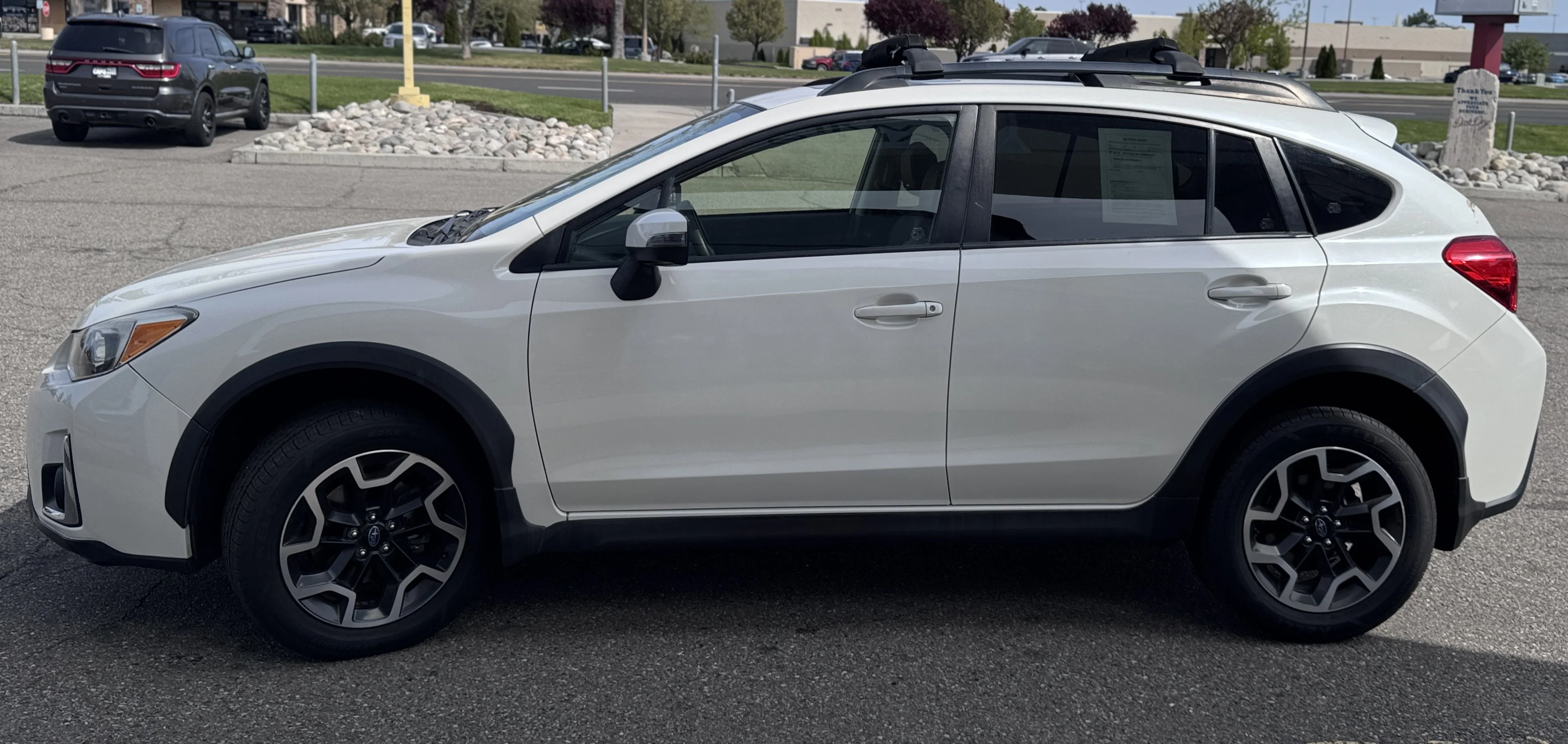Used 2017 Crystal White Pearl Subaru Limited image 5