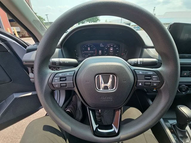 Used 2023 Silver Honda EX image 36