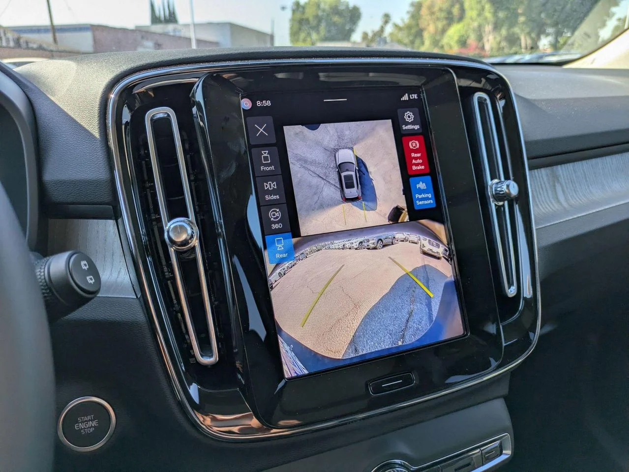 2026 Volvo XC40 Ultra - Photo 10